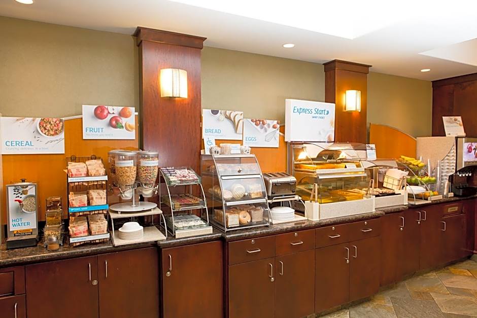 Holiday Inn Express & Suites Drayton Valley By IHG