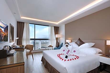 Senior Deluxe Double Room with Sea View