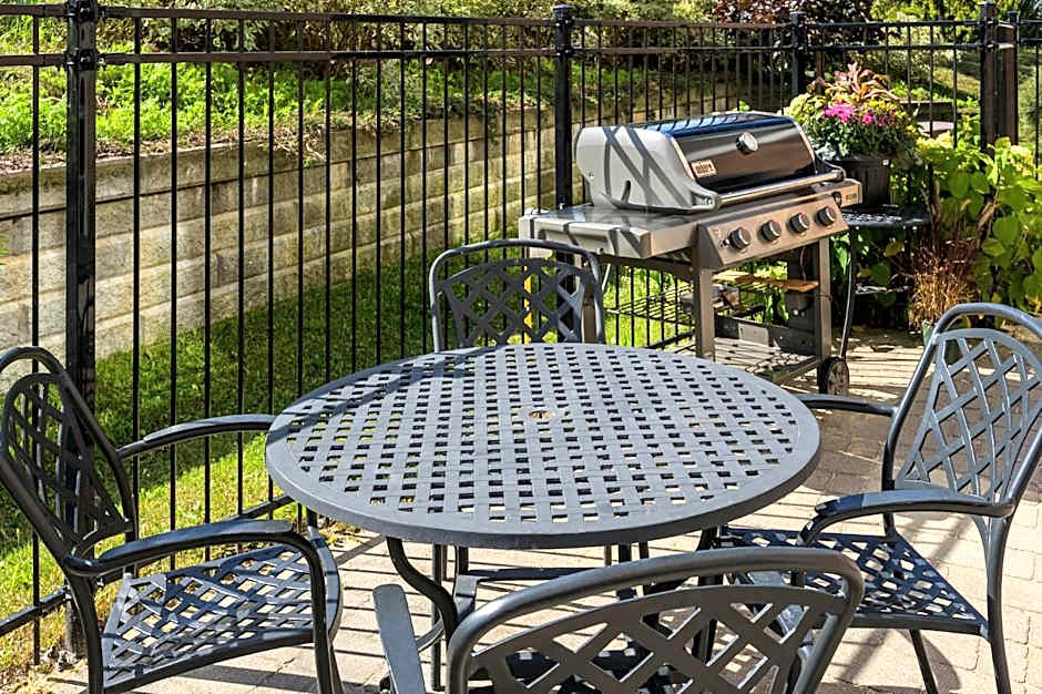 Holiday Inn Express Hotel & Suites North Bay By IHG