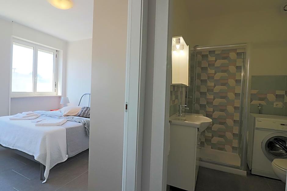 Modern Holiday Apartment With Wi-fi, Air Conditioning And Balcony; Pets Allowed