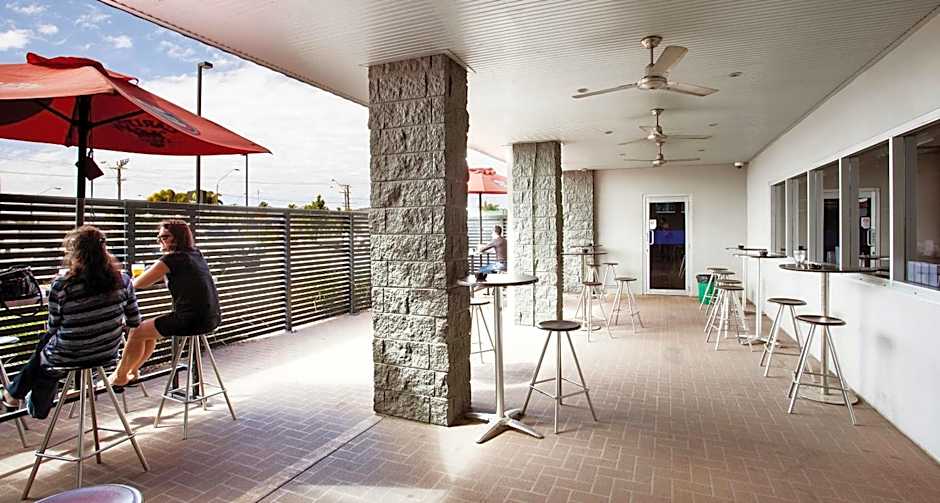 Nightcap at Dalrymple Hotel