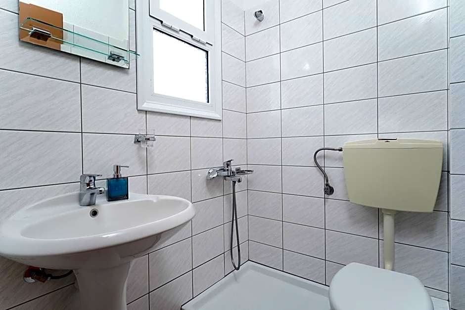 Melathron Rooms & Apartments