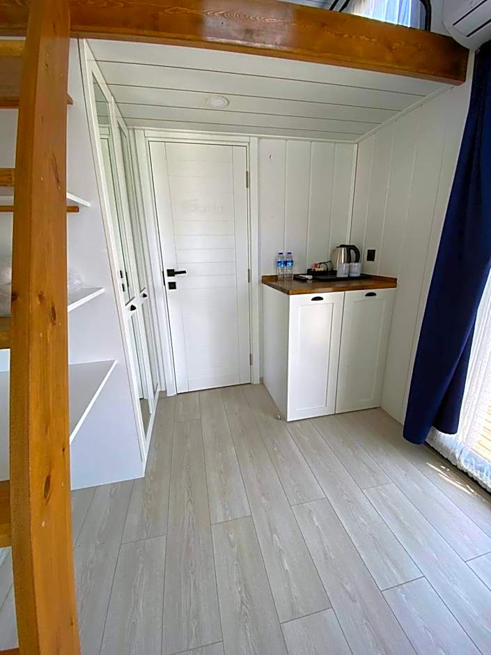 Lavira Tiny House Village