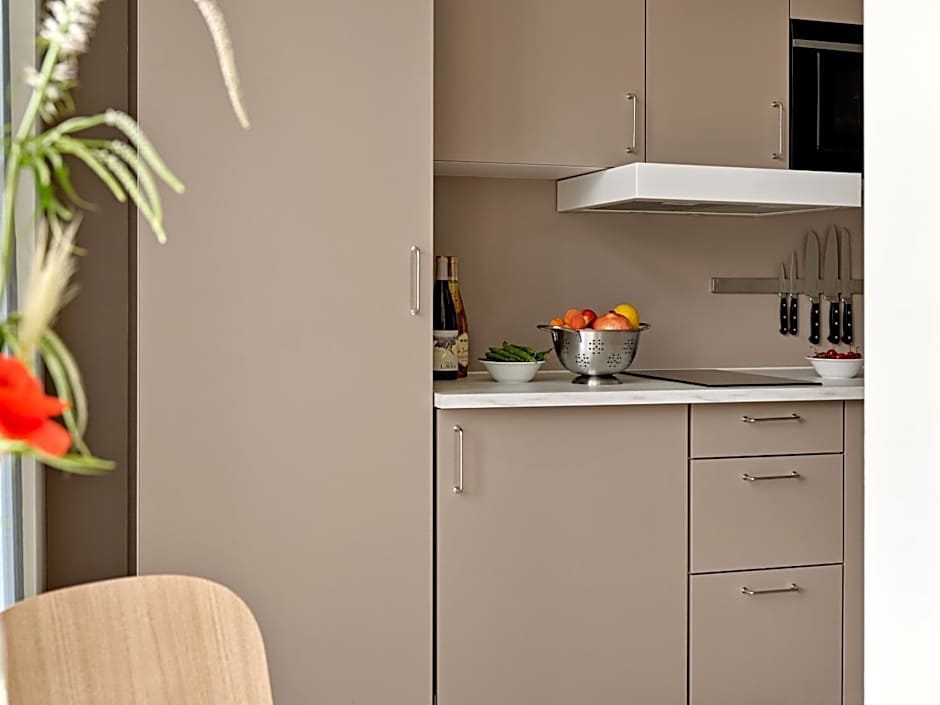 Flora Apartment Hotel