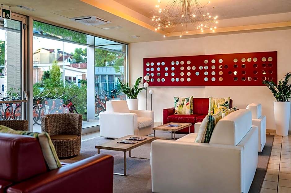 Domino Suite Hotel & Residence