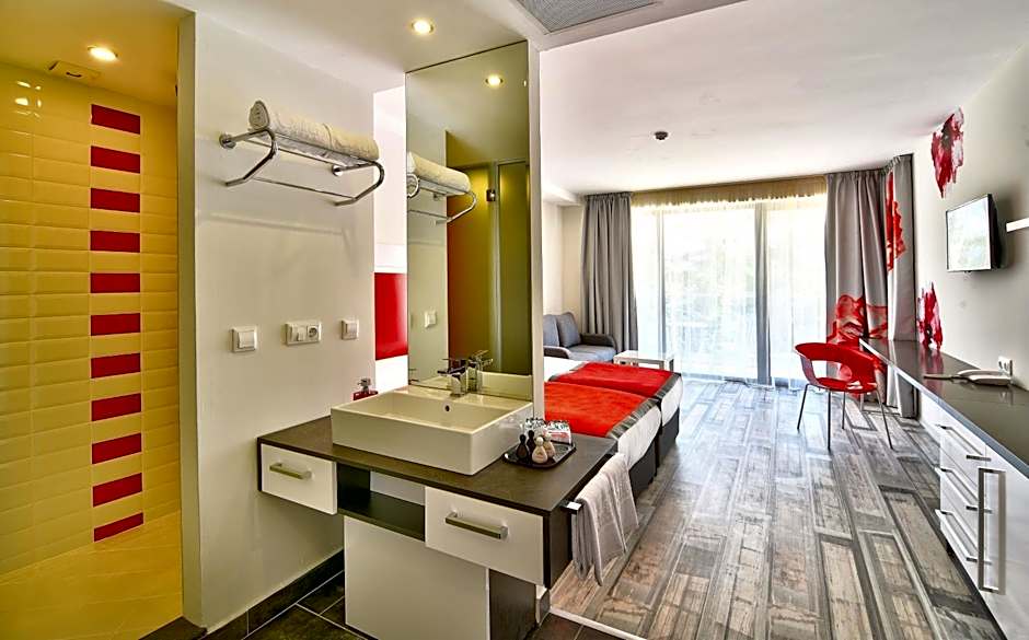 GRIFID Hotel Foresta - All Inclusive & Free GRIFID Beach - Adults Only