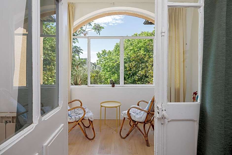 La Glacière, ostalarià agricol