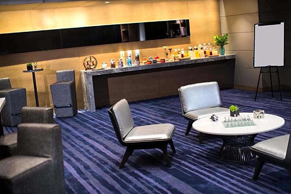 Renaissance by Marriott Suzhou Taihu Lake Hotel