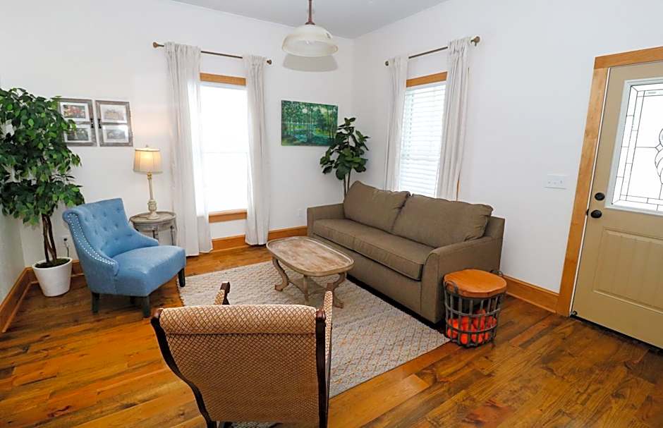 Sweetwater Branch Inn Bed And Breakfast