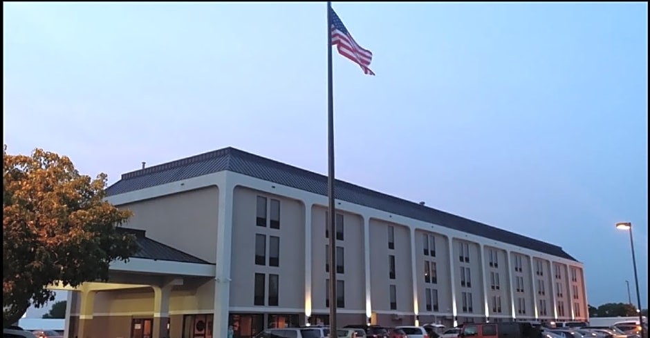 New Victorian Inn & Suites