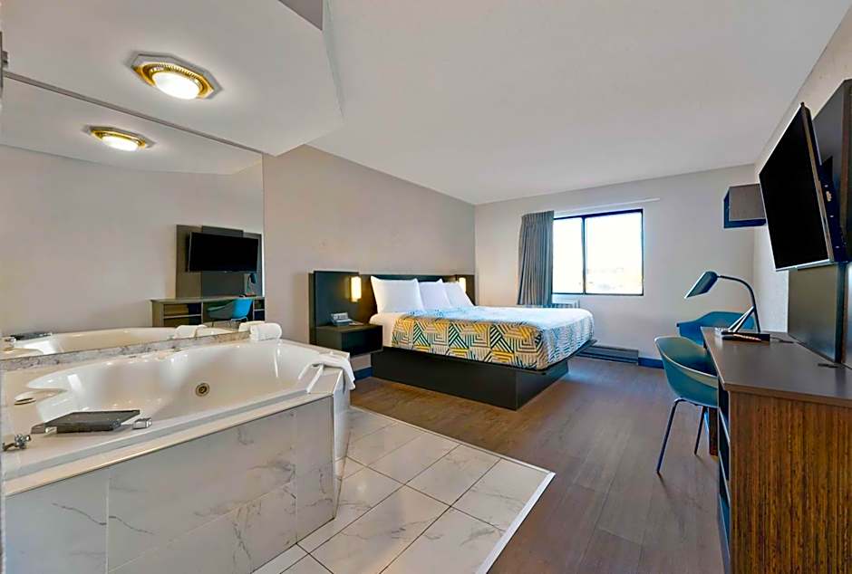 Motel 6-Oak Creek, WI