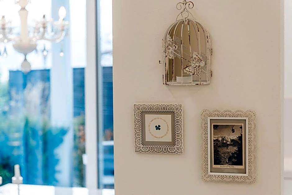 Merangardenvilla adults only