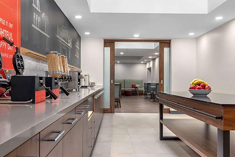 Hampton Inn & Suites by Hilton Toronto Downtown