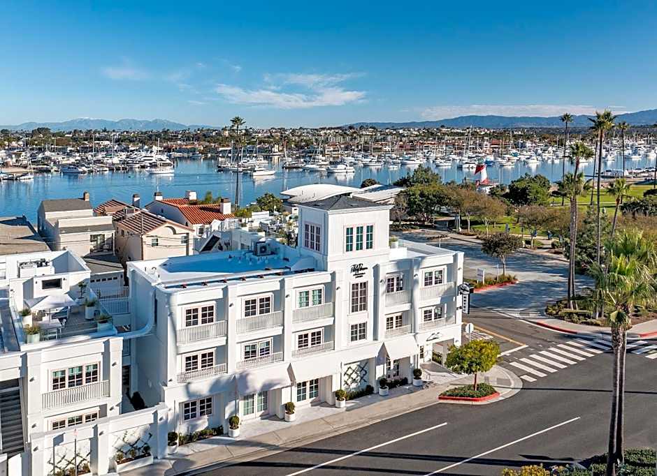 Bay Shores Peninsula Hotel