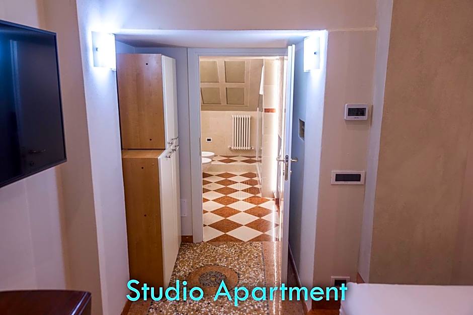 BolognaRoomscom - Santo Stefano Apartments