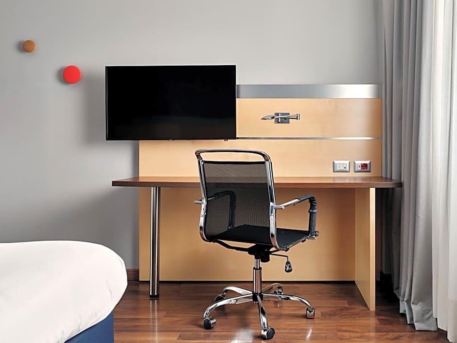 Holiday Inn Express Milan-Malpensa Airport By IHG