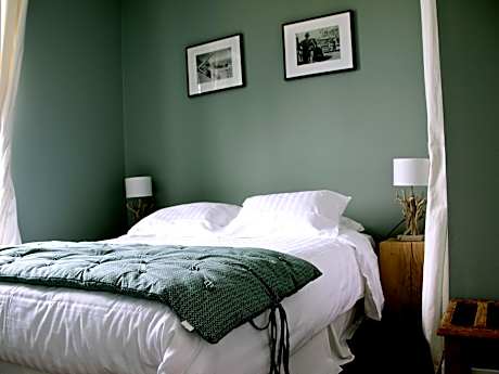 Suite-Superior-Ensuite with Bath-Terrace