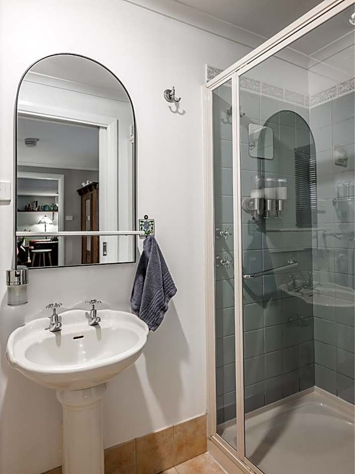 Aldgate Valley Bed and Breakfast