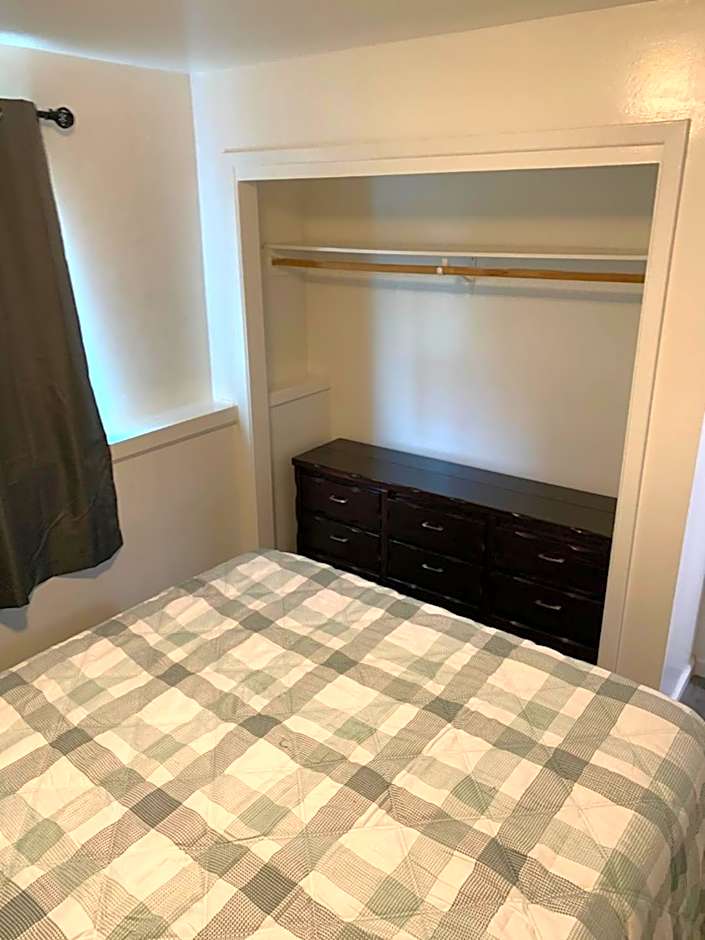 410 e45th 2 bedroom apartment