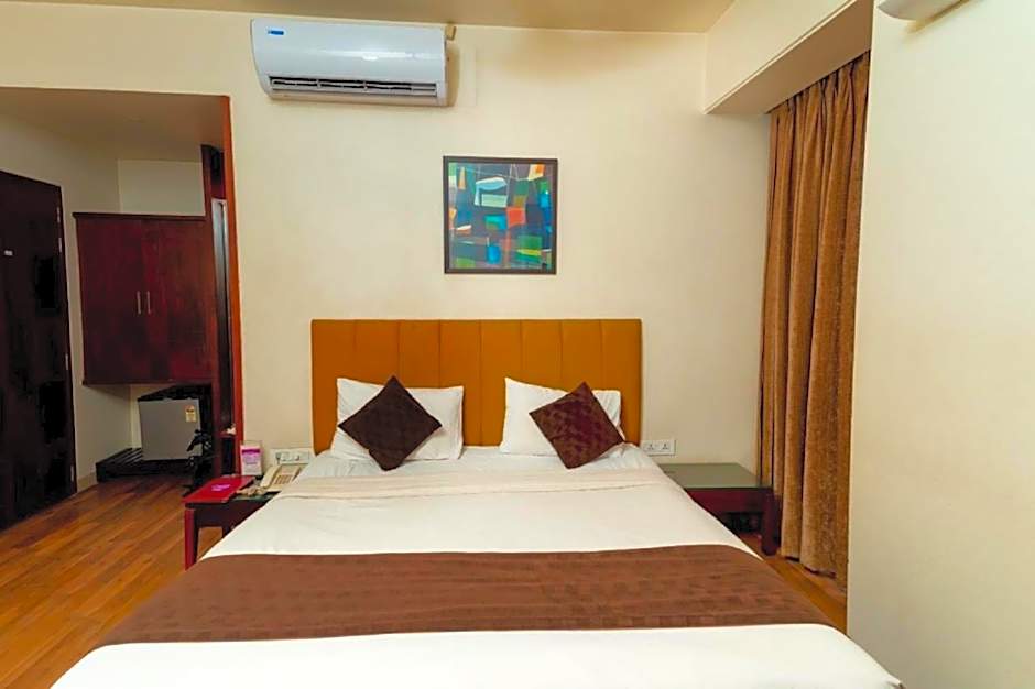 Hotel Chaitali - Pure Veg