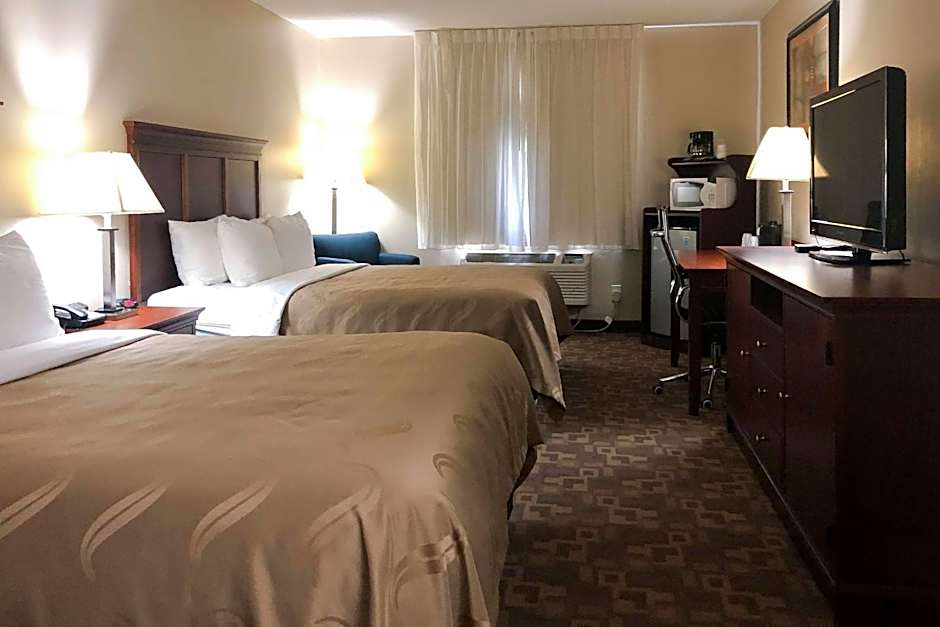 Quality Inn I-70 at Wanamaker