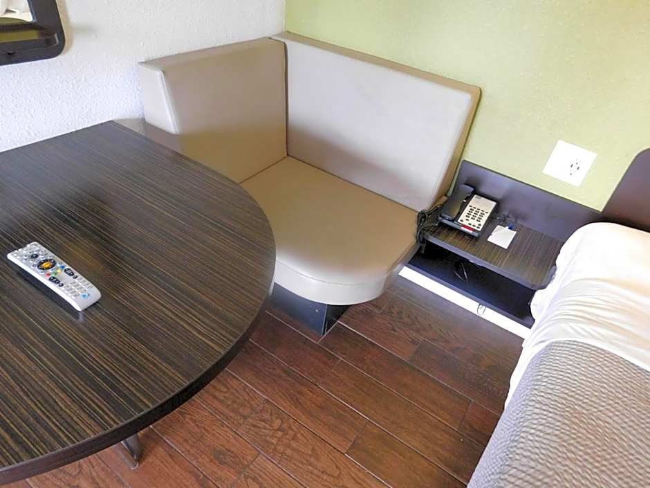 Fisherman's Cove Inn