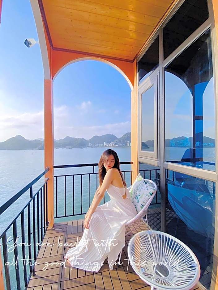 LePont Cat Ba Bungalow