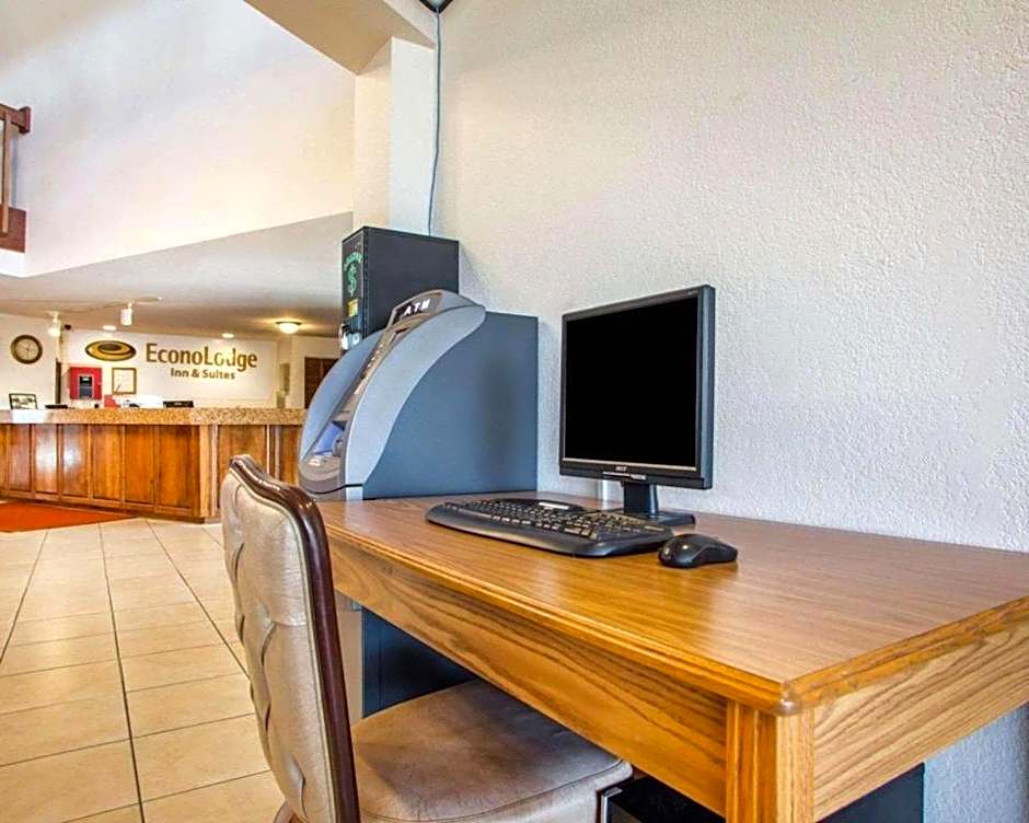 Econo Lodge Inn & Suites Stevens Point