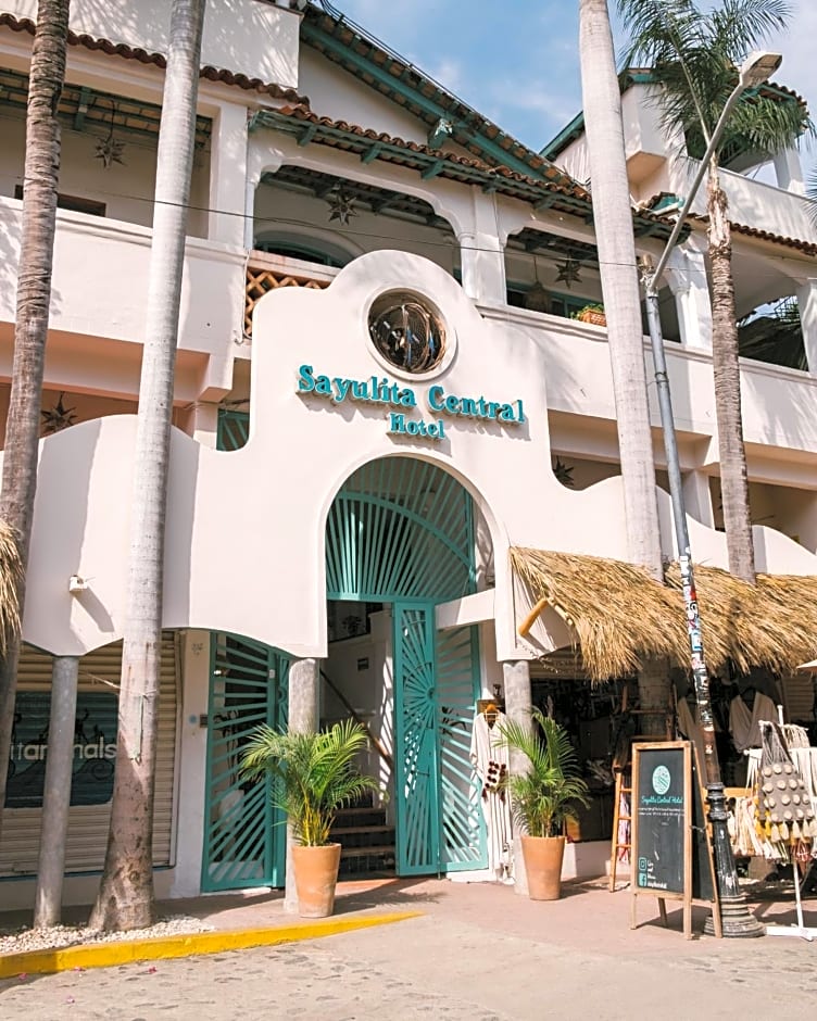 Sayulita Central Hotel