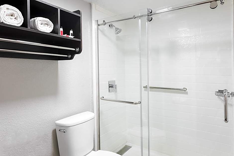 Days Inn by Wyndham Goose Creek
