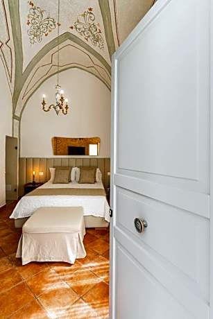 Corte Patitari - by Patitari Suites