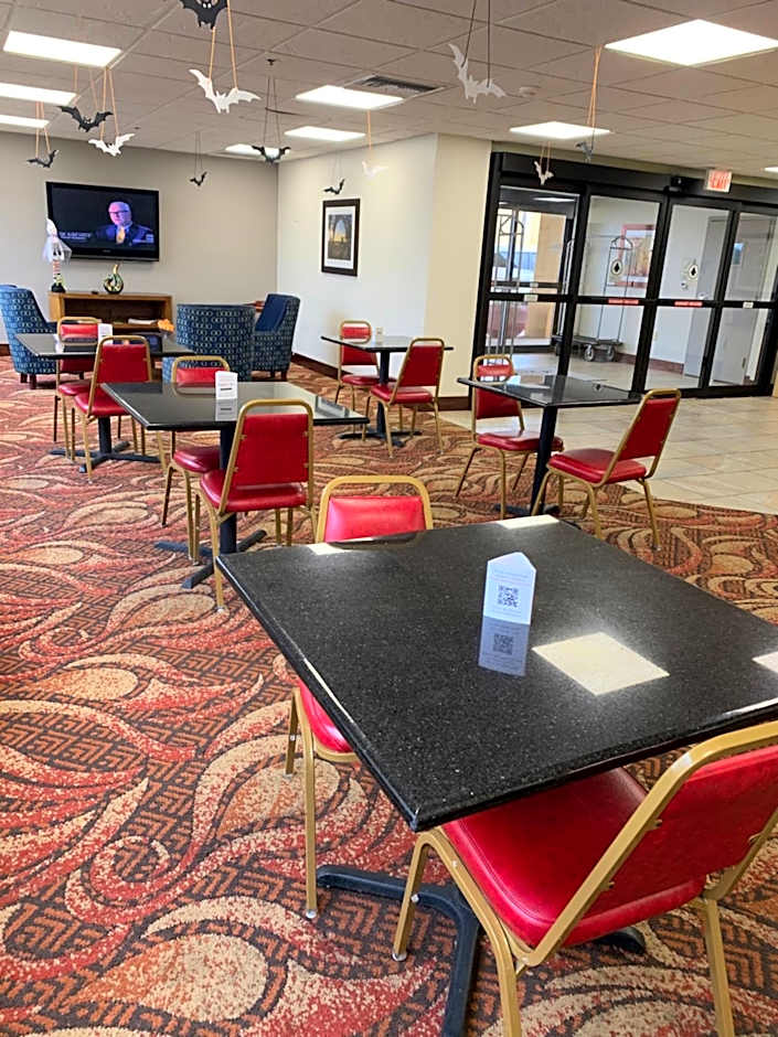 La Quinta Inn & Suites by Wyndham Davenport