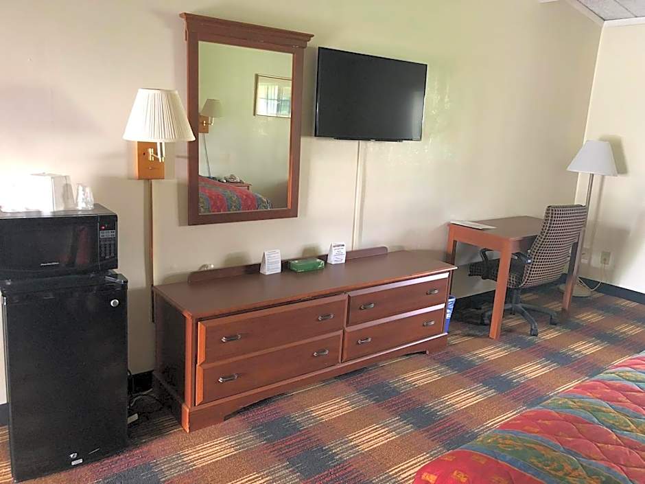 Red Carpet Inn Syracuse Airport