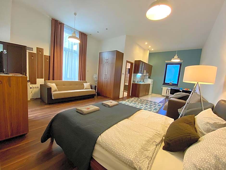 GRACIA APARTMENT HOUSE