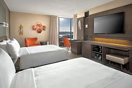 Double Room with Two Double Beds - High Floor