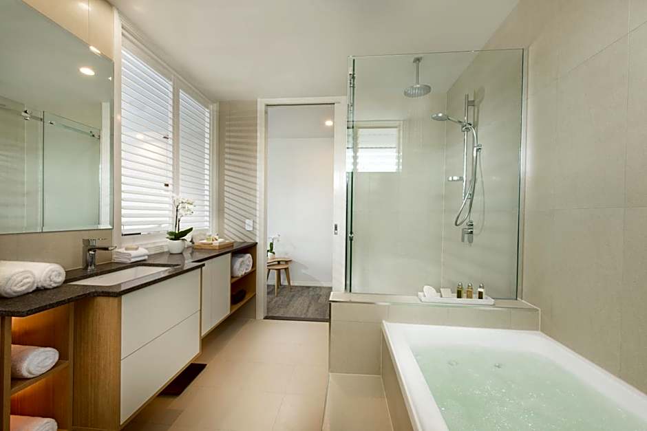 Heart Hotel and Gallery Whitsundays