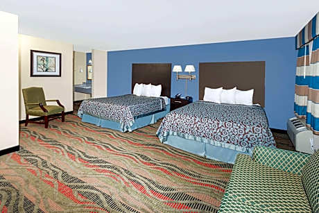 2 Queen Beds Studio Suite Non-Smoking