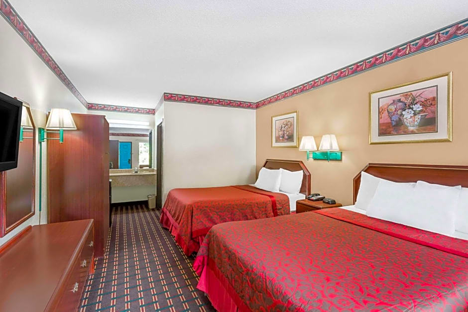 Days Inn by Wyndham North Columbia Ft. Jackson