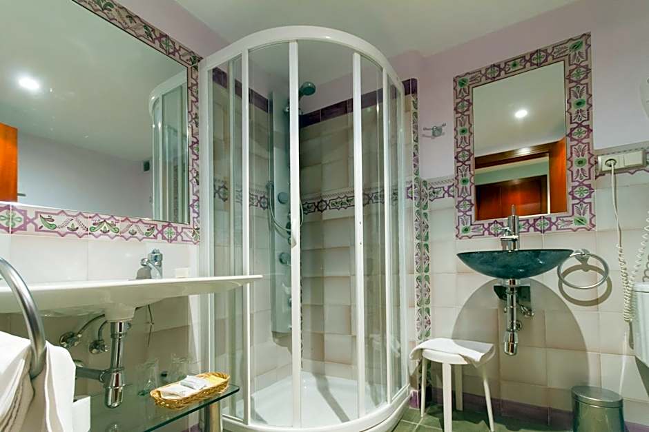 Hotel Esther