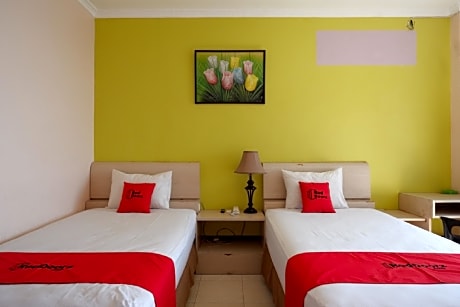 RedDoorz Plus Syariah @ Hotel Boulevard Luwuk