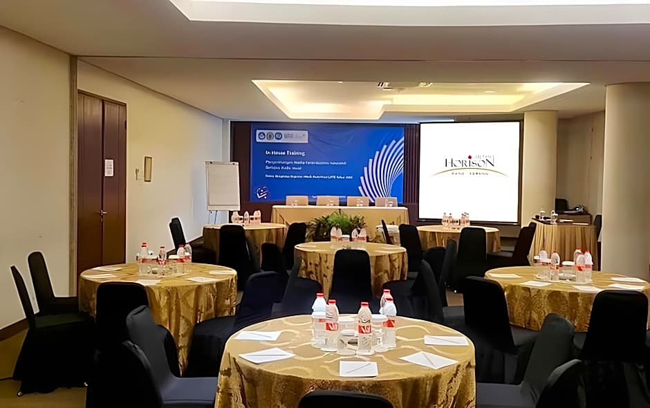 Horison Ultima Ratu Serang