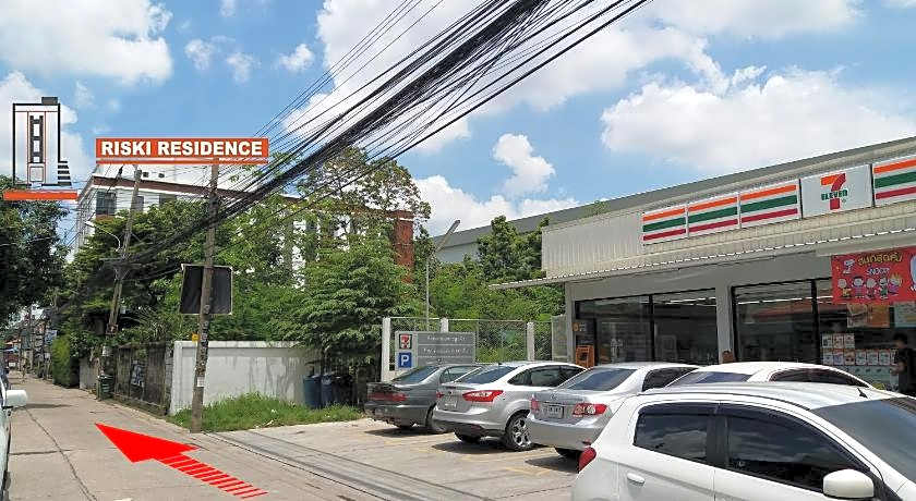 Riski Residence Ngamwongwan