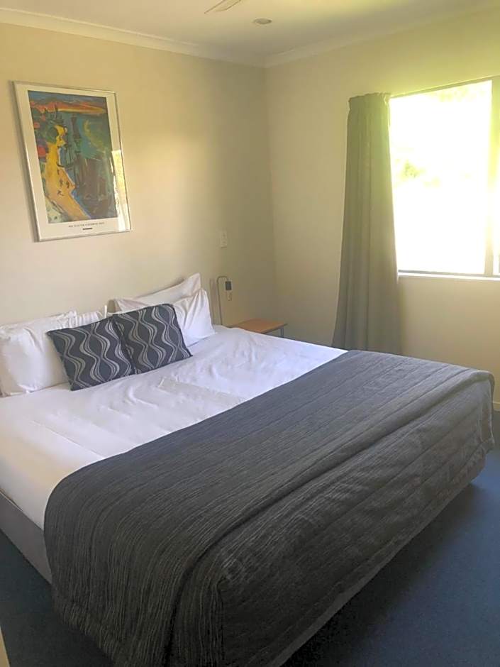 Claremonte Motor Lodge