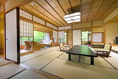 Japanese-Style Deluxe Suite