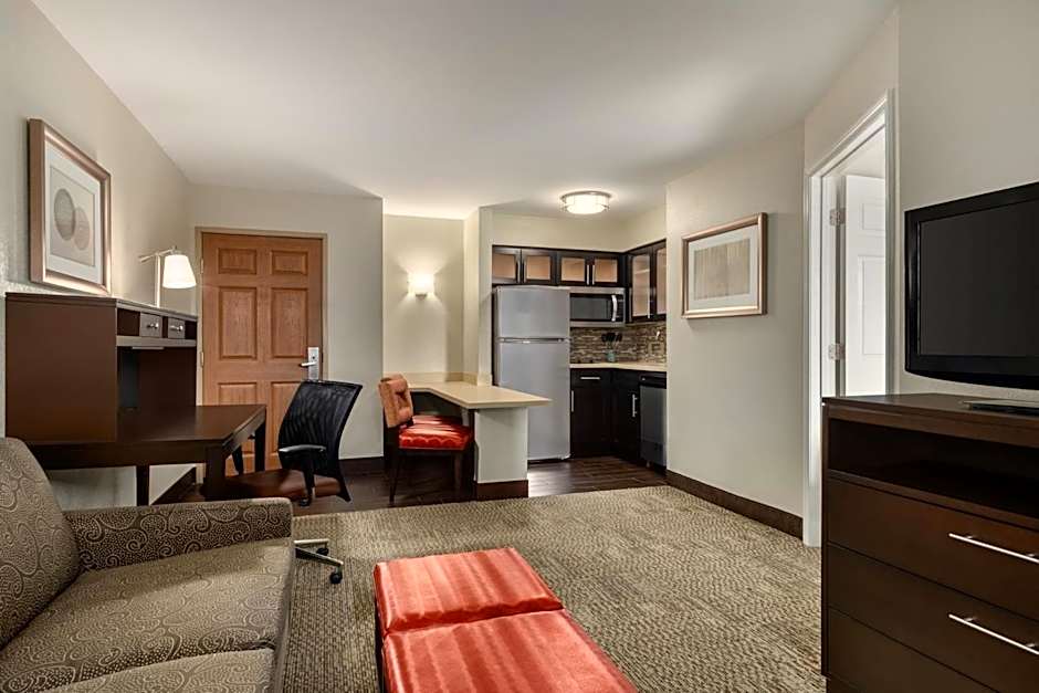 Staybridge Suites Chantilly Dulles Airport By IHG