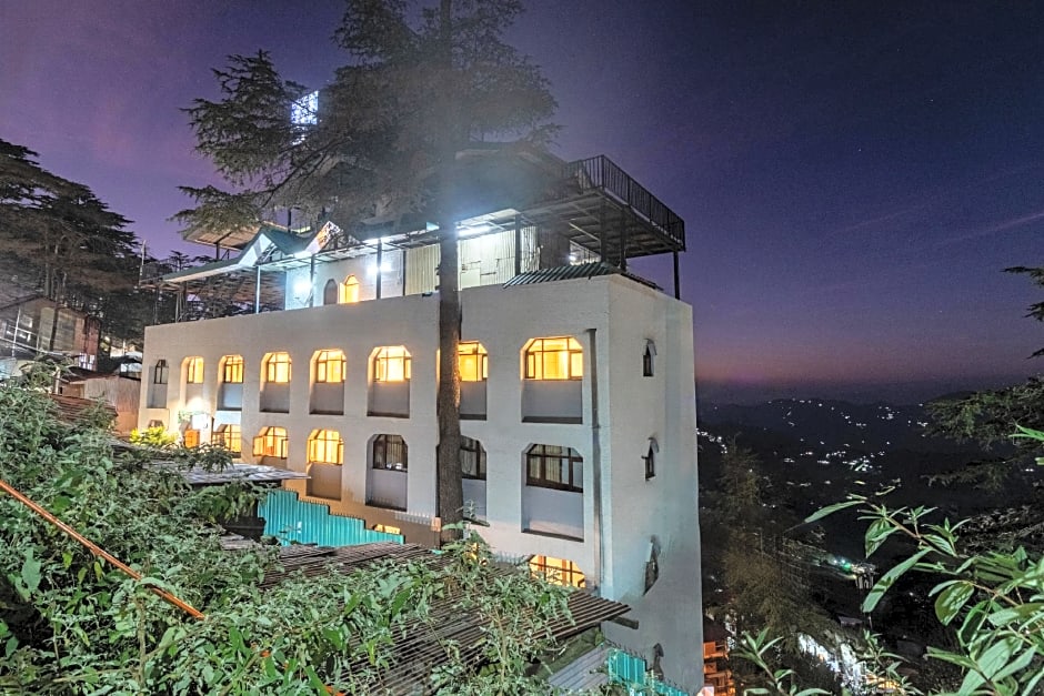 Treebo Varuna With Mountain View