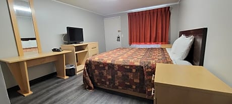 Deluxe Single Room