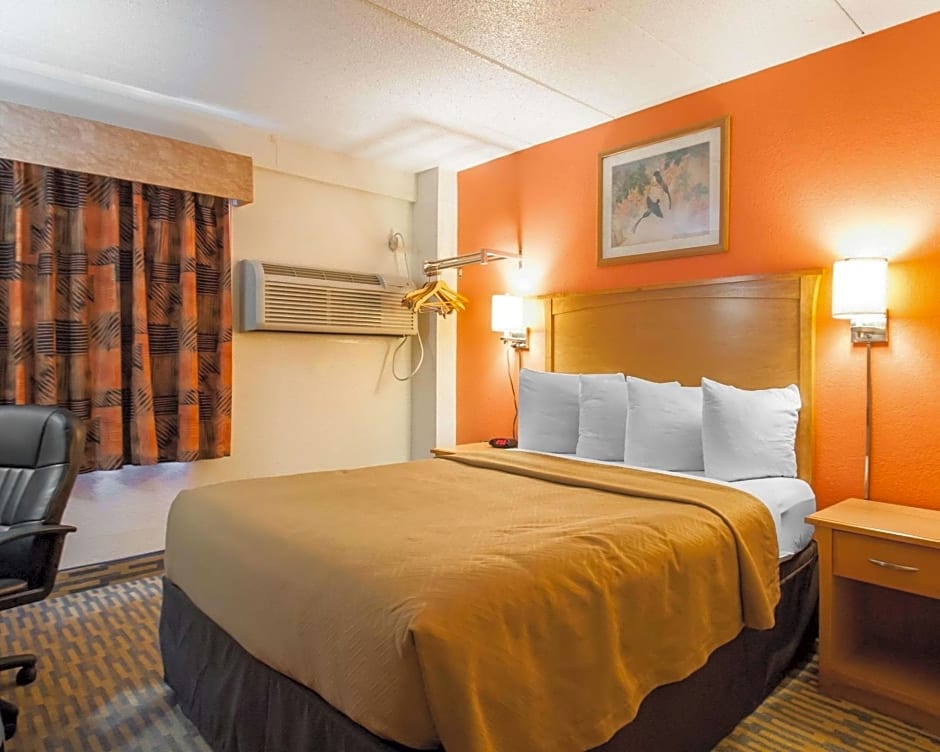 Econo Lodge Kansas City Downtown North