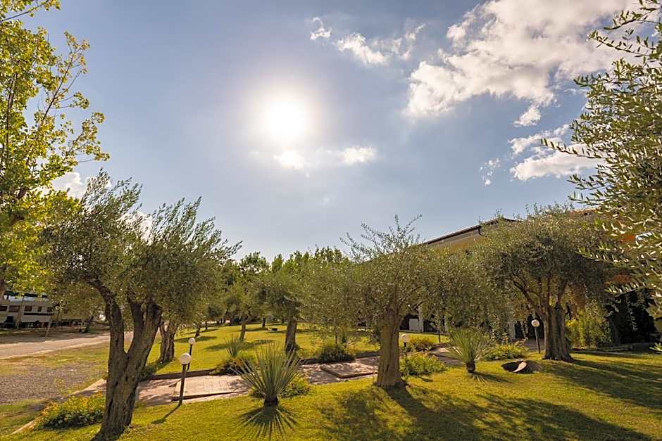 Hotel Baia Di Trainiti