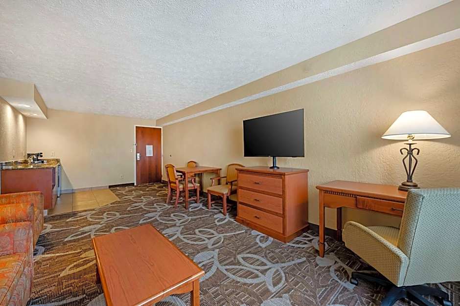 Best Western Plus Mid Nebraska Inn & Suites